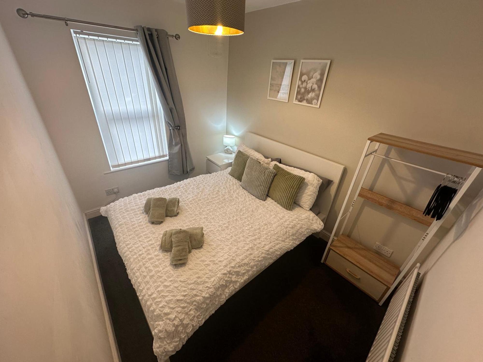 Mmc Serviced Accommodation Leigh  Exterior foto