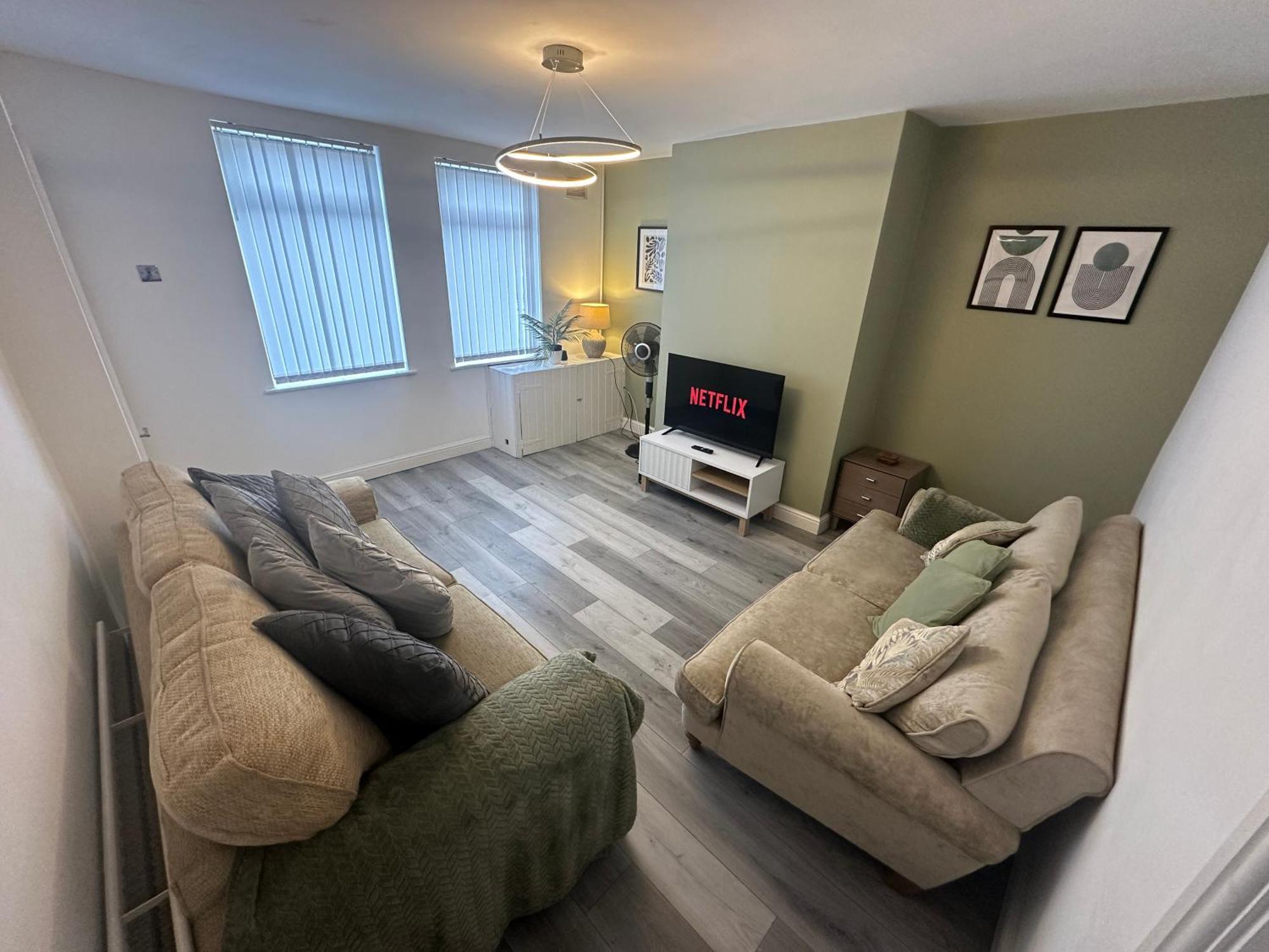 Mmc Serviced Accommodation Leigh  Exterior foto
